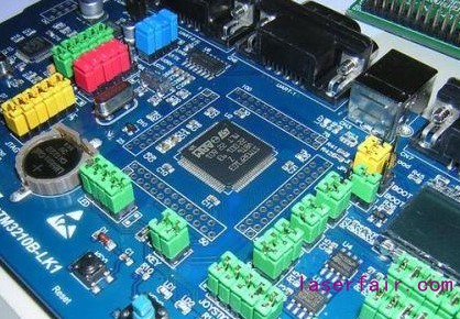 是什么讓汽車電子PCBA的激光焊接加工發(fā)展利好？